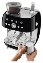 Эспрессо кофемашина SMEG EGF03BLEU черная — изображение 11